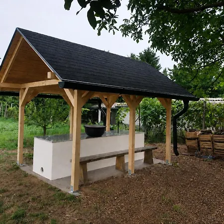 Minilux Vendeghaz Sostohegy Apartmán *